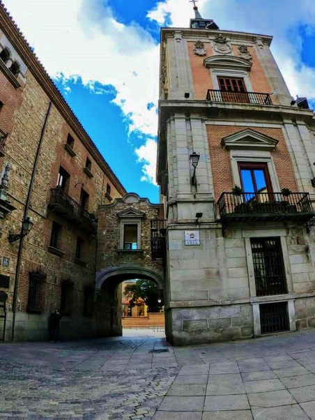 51265908_10156100678367643_390176278235316224_n